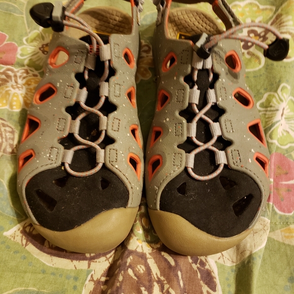 Keen Shoes - Keen water shoes sz 8